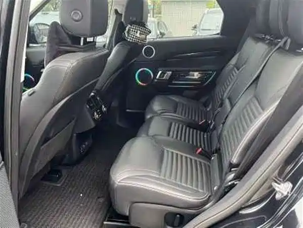 Land Rover Discovery 2022