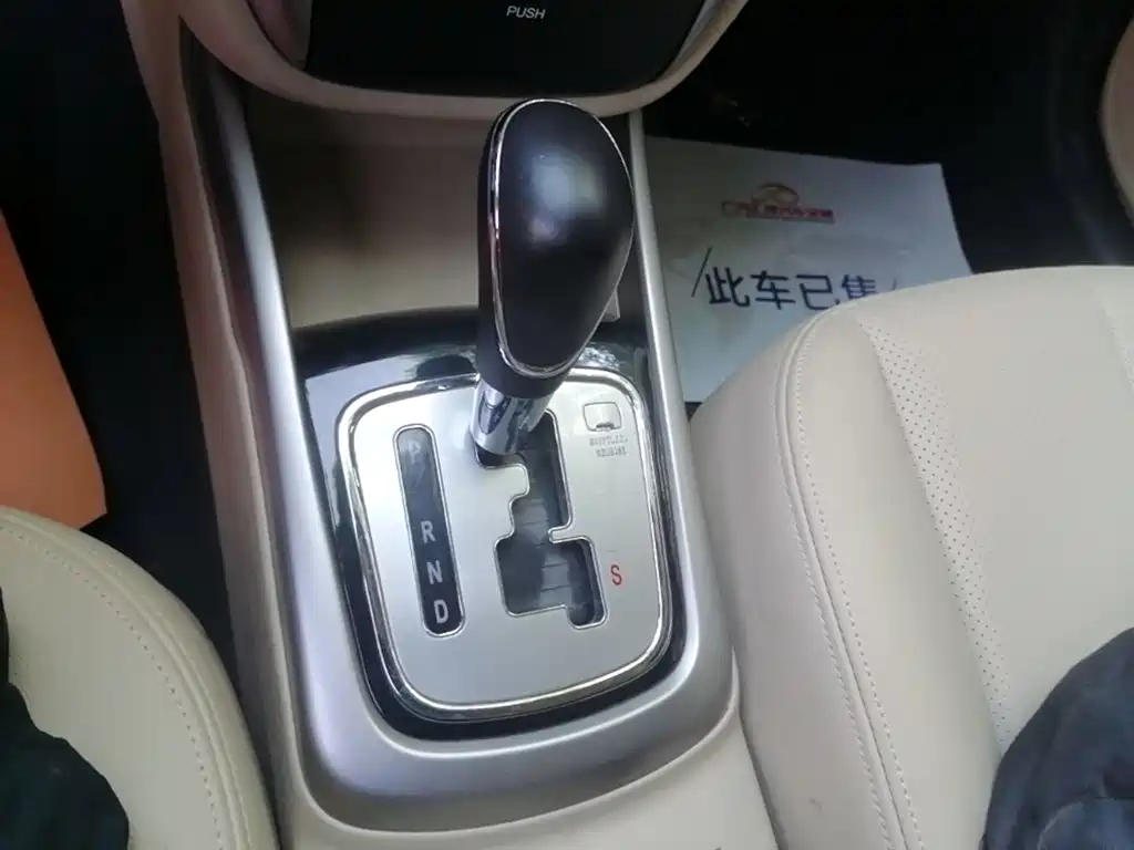 Changan Eado 2016 — фото 14