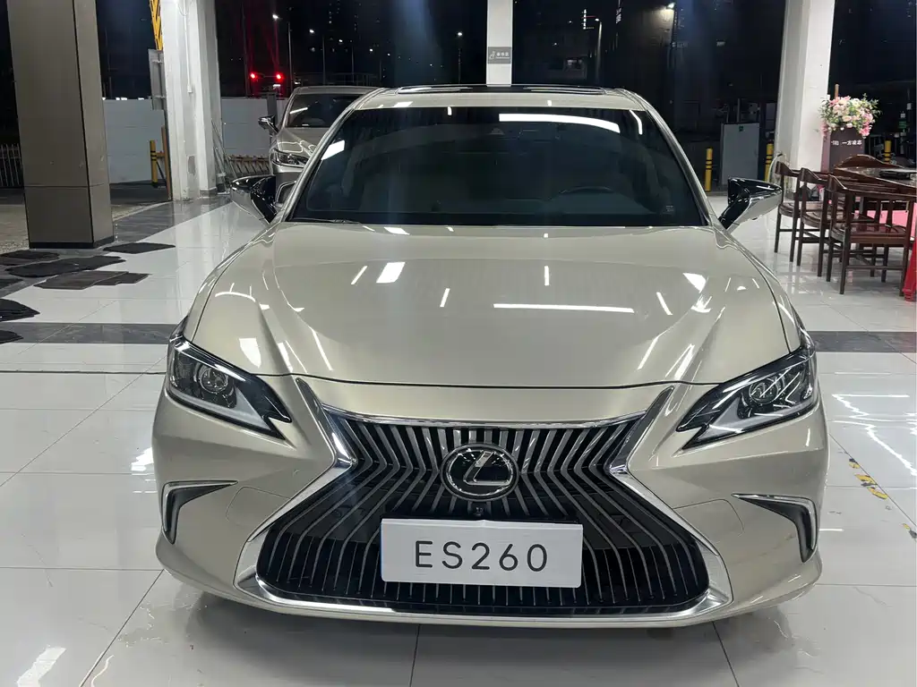 Lexus ES 2020 — фото 2