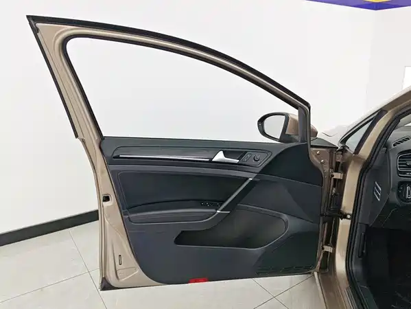 Volkswagen Golf 2016