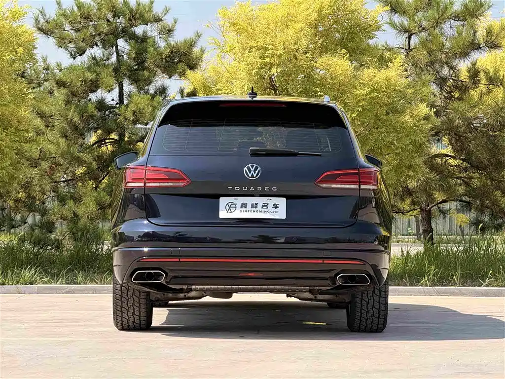 Volkswagen Touareg 2021 — фото 25