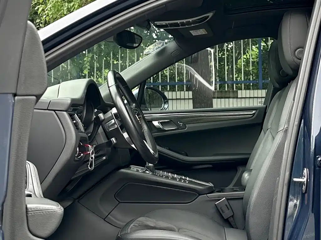 Porsche Macan 2015 — фото 12