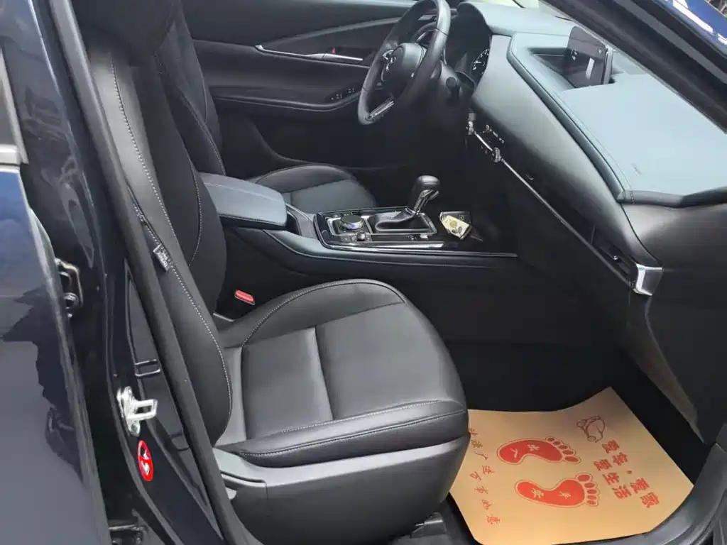 Mazda CX-30 2022 — фото 21