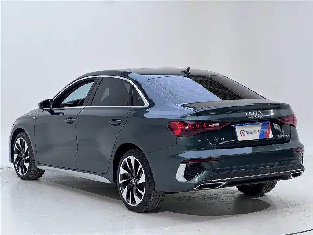 Audi A3 2023 — фото 25