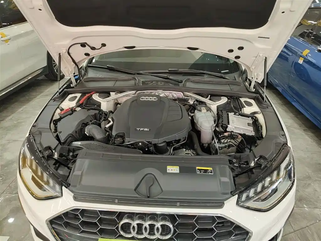 Audi A4L 2021 — фото 20