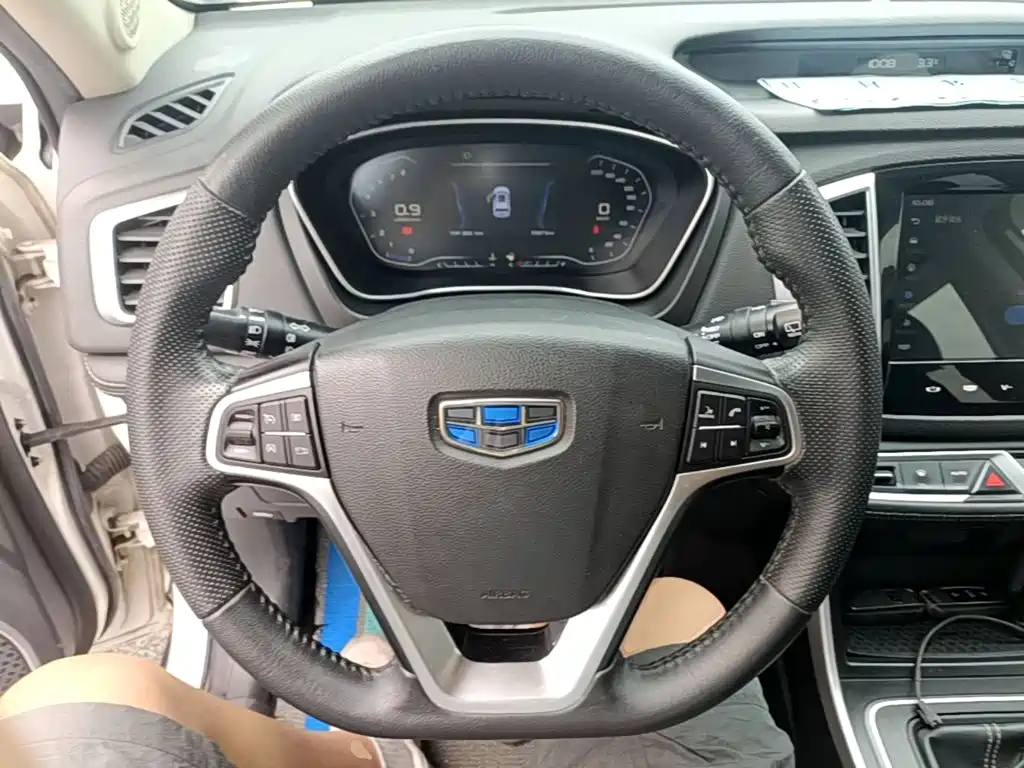 Geely Vision X6 2018 — фото 11