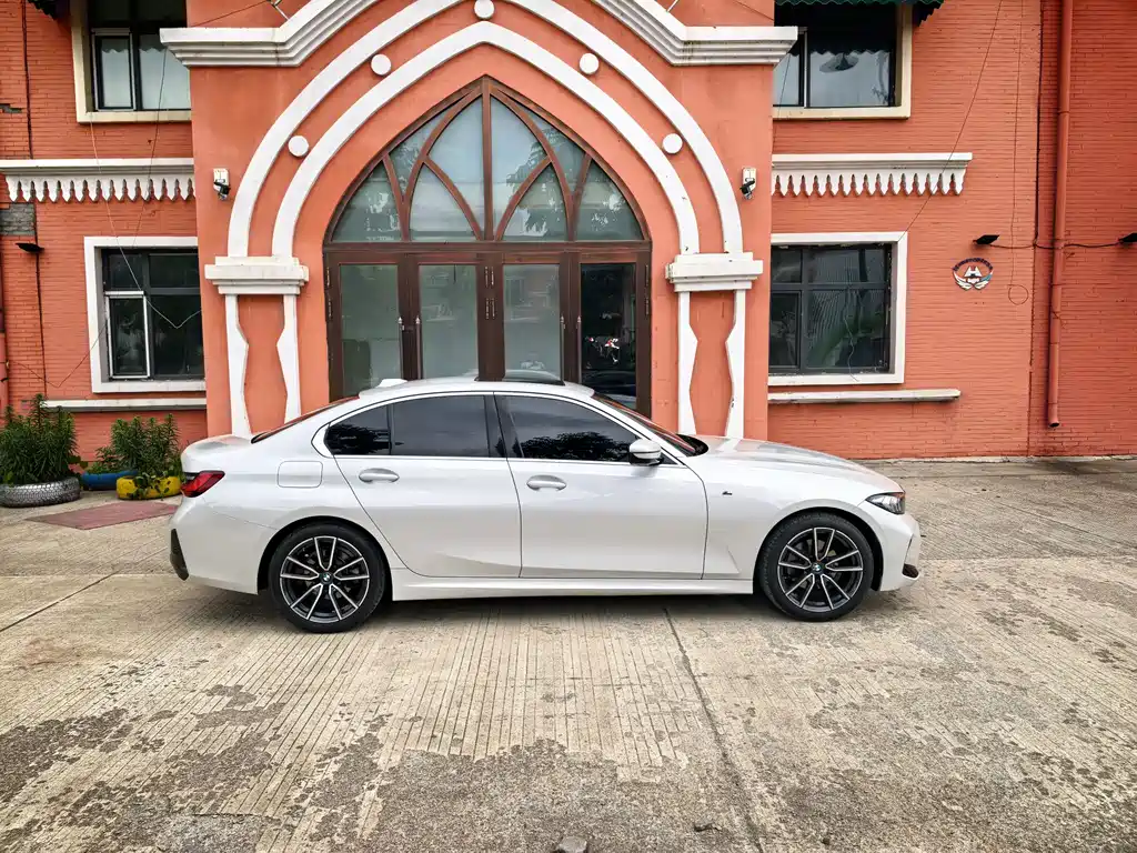 BMW 3 Series 2023