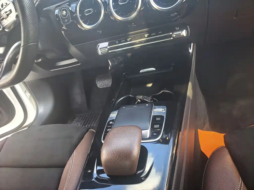 Mercedes-Benz A-Class 2020 — фото 12