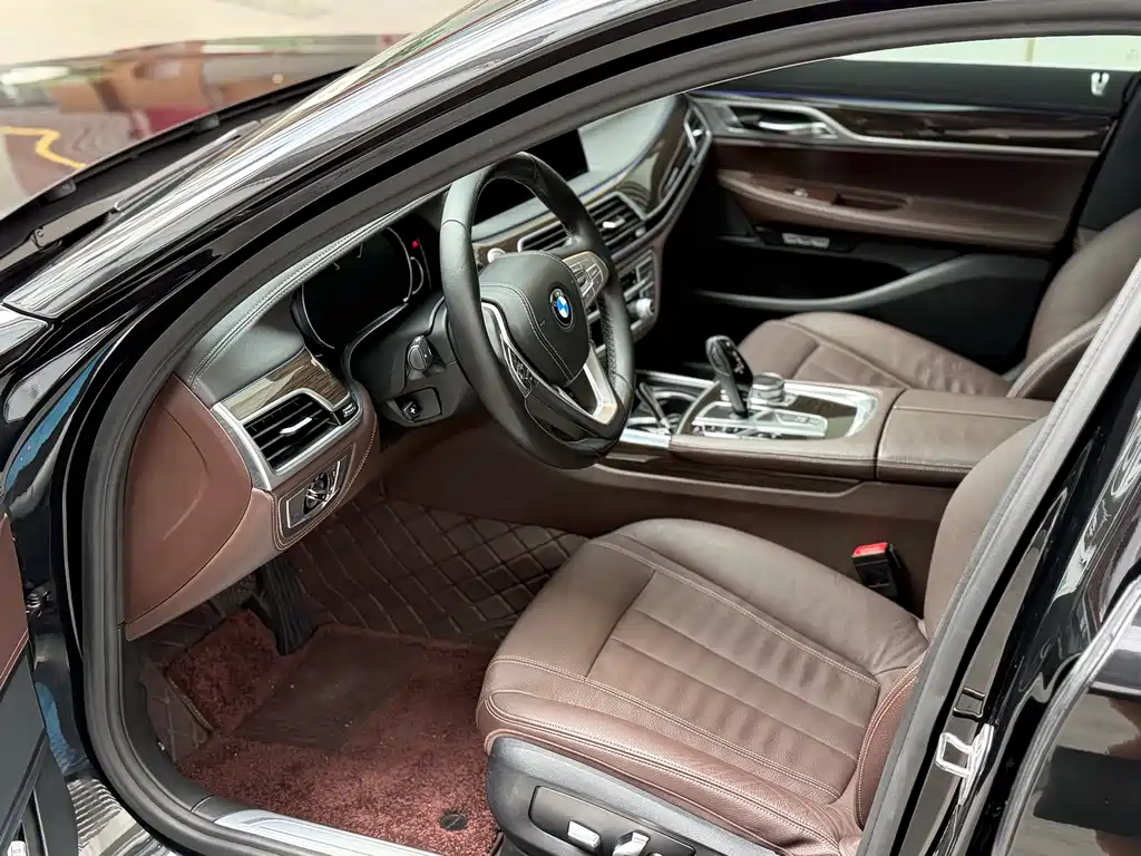 BMW 7 Series 2017 — фото 4