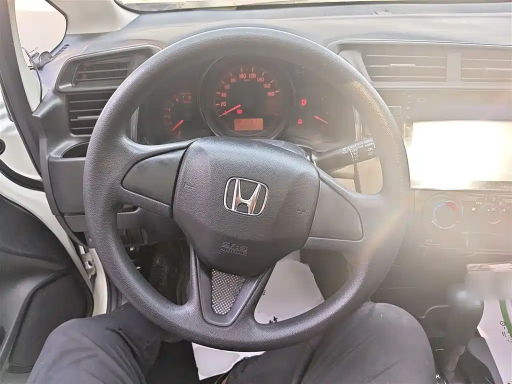 Honda Fit 2018 — фото 11