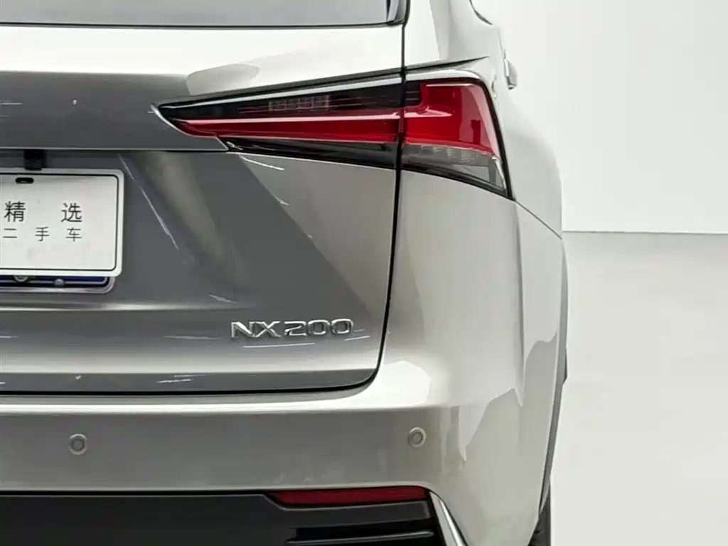 Lexus NX 2018 — фото 16