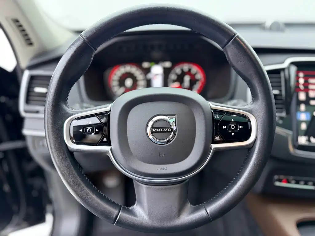 Volvo XC90 2020 — фото 7