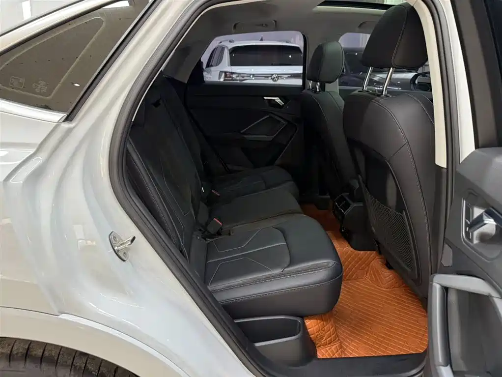 Audi Q3 Sportback 2023 — фото 22