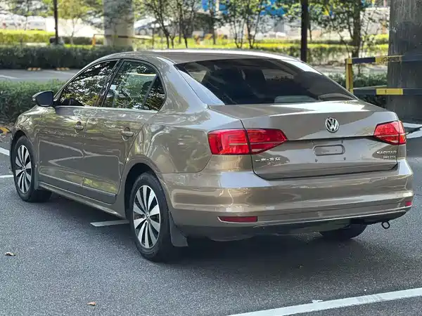 Volkswagen Sagitar 2017