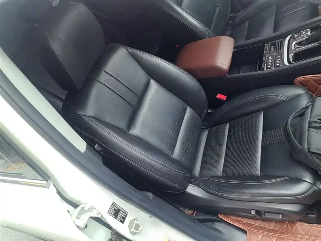 GAC Motor Trumpchi GS8 2018 — фото 25