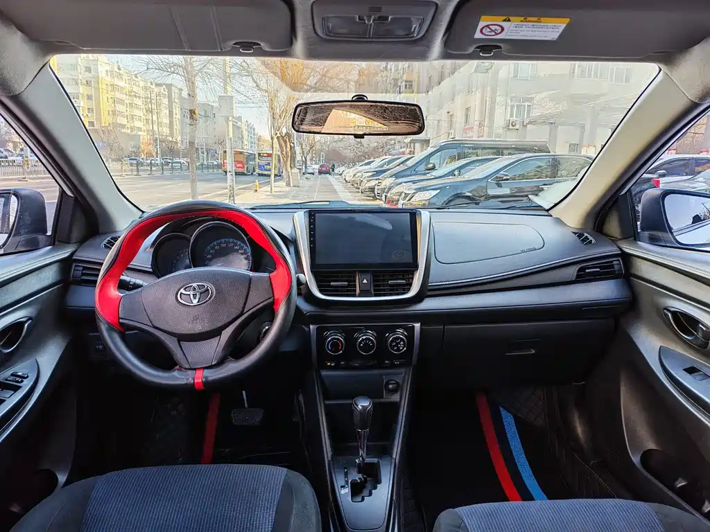 Toyota Yaris L 2018 — фото 8