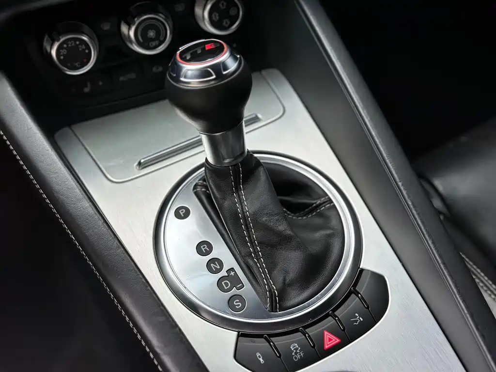 Audi TTS 2013 — фото 14