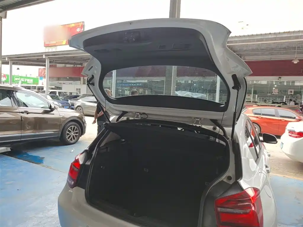BMW 1 Series 2015 — фото 19