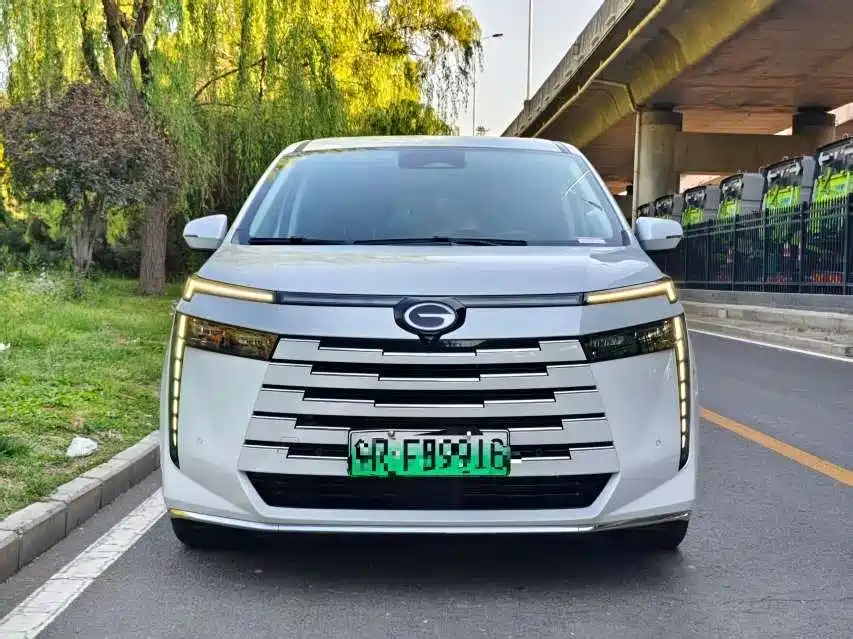 GAC Motor E8 Hybrid 2024 — фото 2