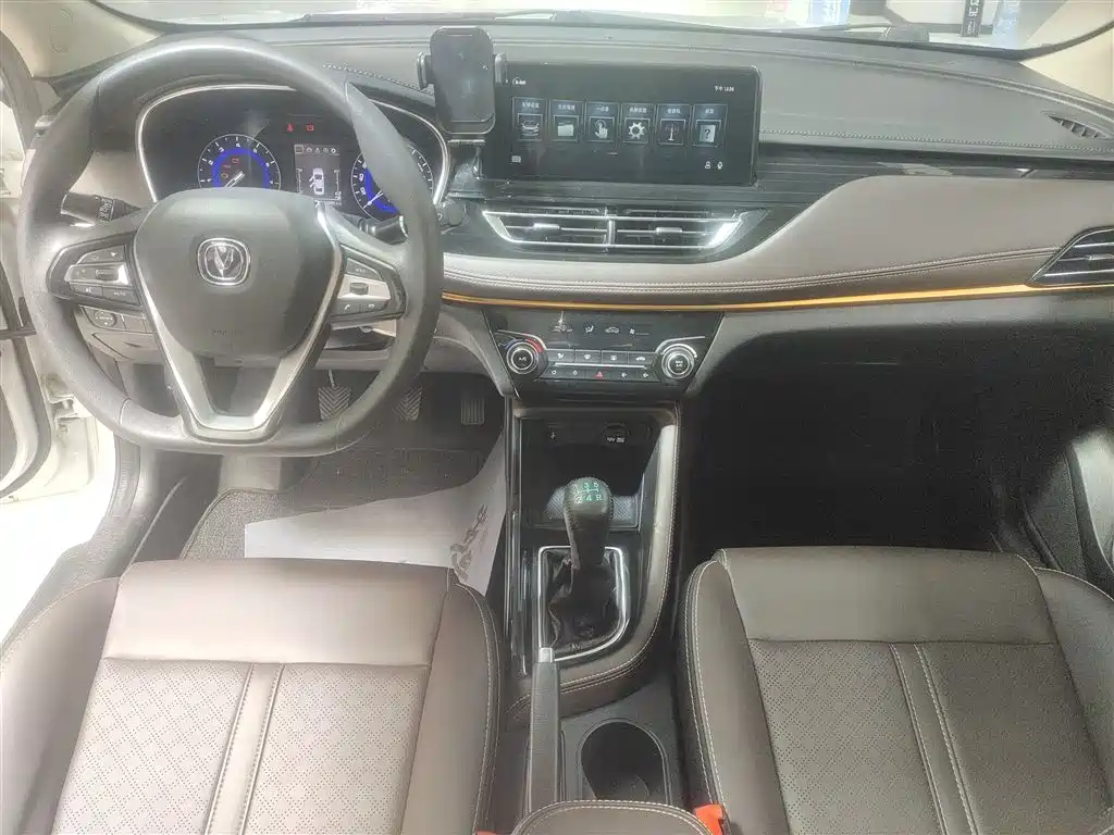 Changan Eado DT 2019 — фото 10