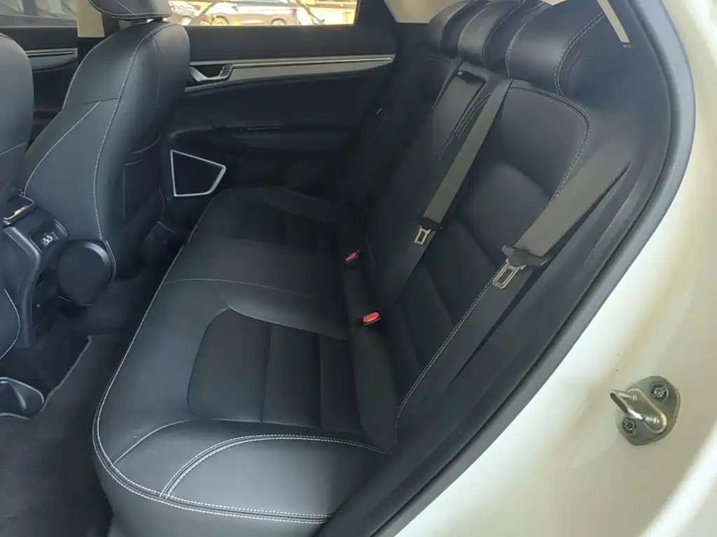 Geely Emgrand GS 2019 — фото 17