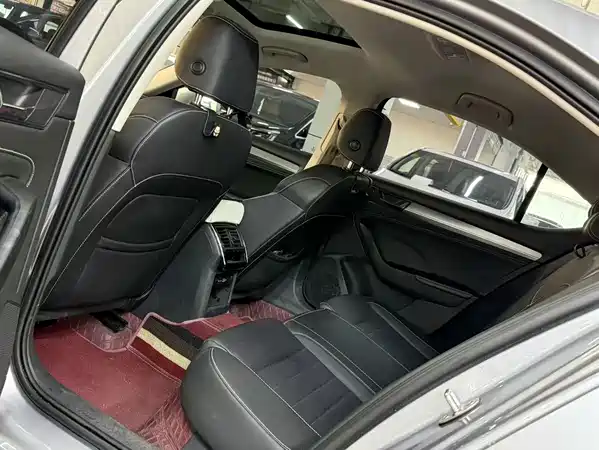 Skoda Superb 2023
