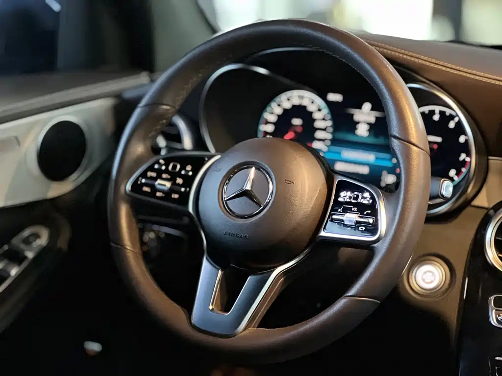 Mercedes-Benz GLC 2022 — фото 11