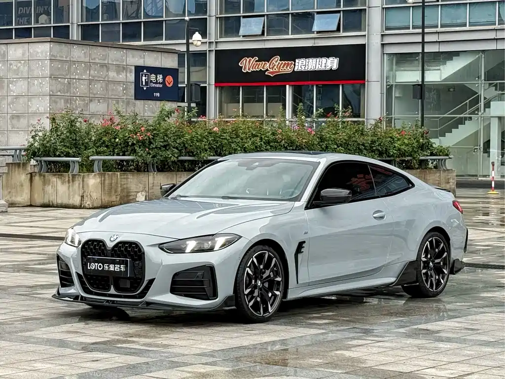 BMW 4 Series 2025 — фото 1