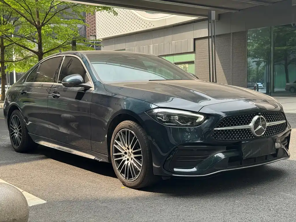 Mercedes-Benz C-Class 2023 — фото 3