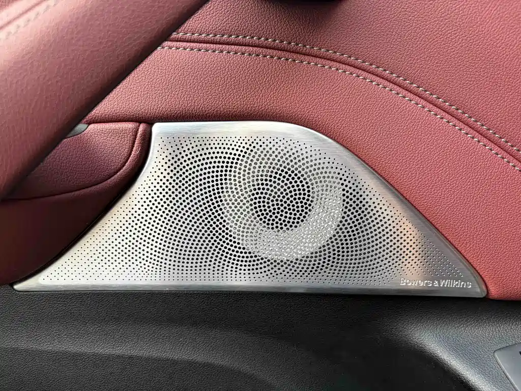 BMW 5 Series 2022 — фото 16