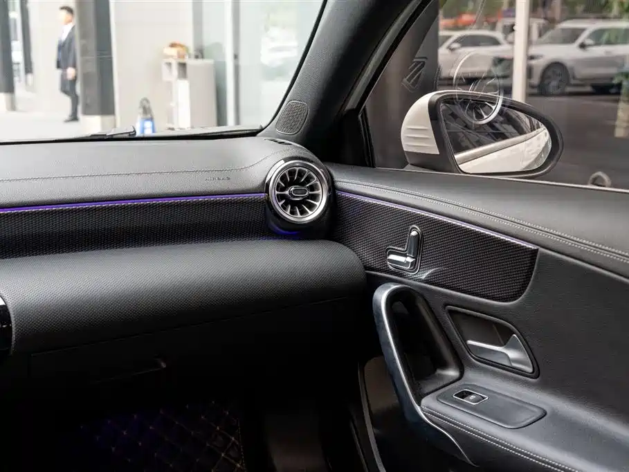Mercedes-Benz A-Class 2023 — фото 10