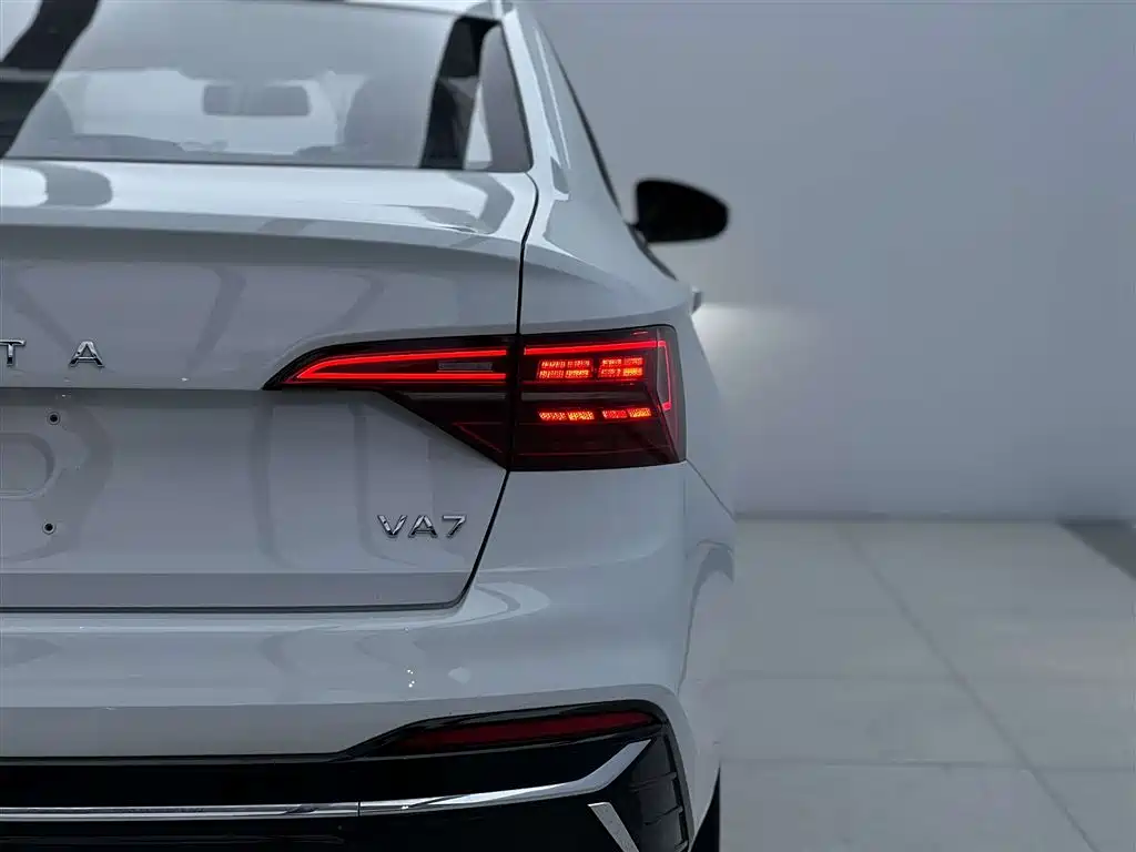 Jetta VA7 — фото 9