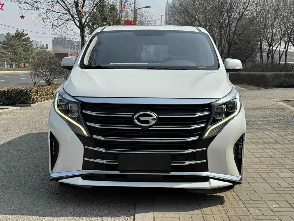 GAC Motor Trumpchi M8 2022 — фото 2