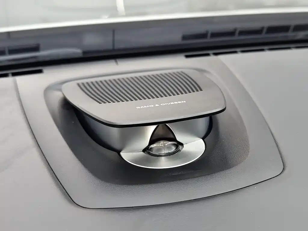BMW 7 Series 2012 — фото 10