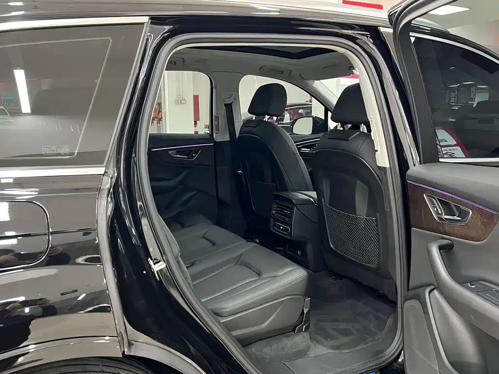 Audi Q7 2022 — фото 12