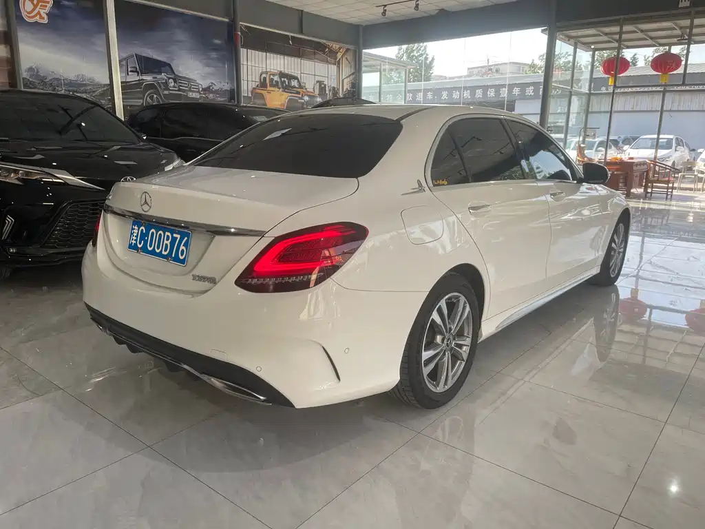 Mercedes-Benz C-Class 2019 — фото 9