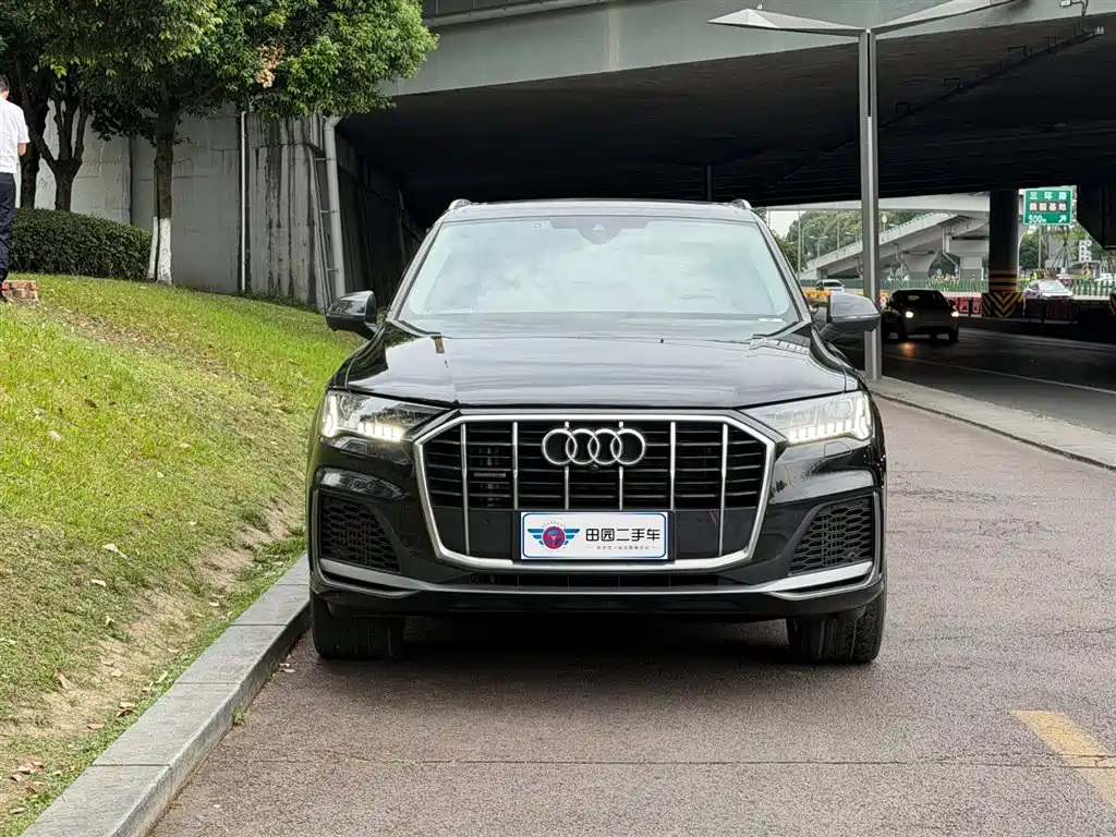 Audi Q7 2024