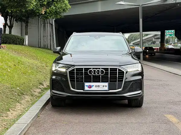 Audi Q7 2024