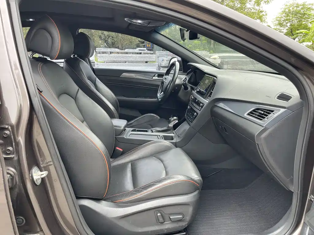Hyundai Sonata 2015 — фото 11