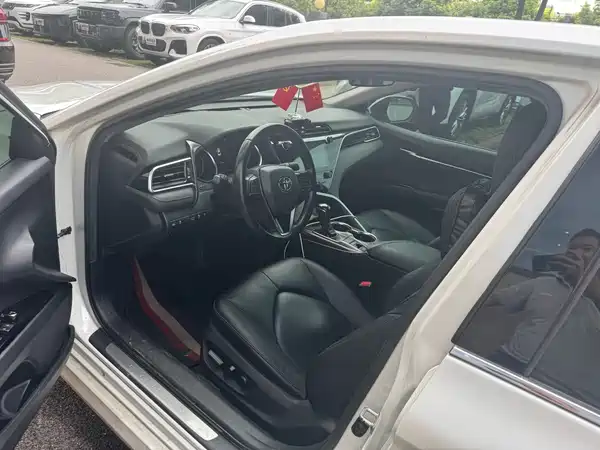 Toyota Camry 2019