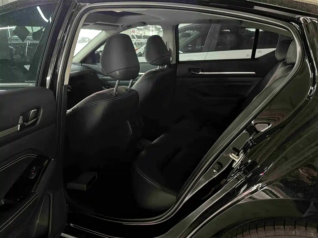 Nissan Teana 2024 — фото 11