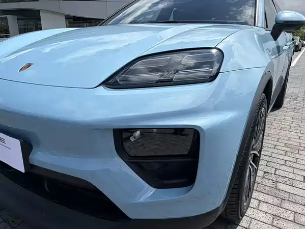 Porsche Macan New Energy 2025