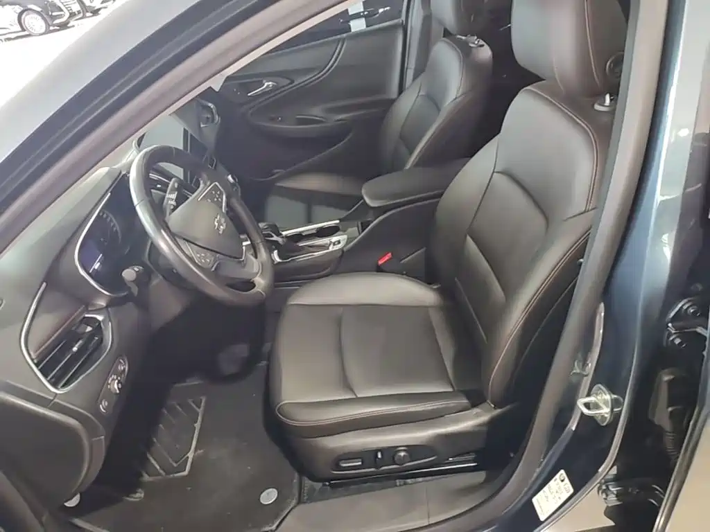 Chevrolet Malibu XL 2022 — фото 15