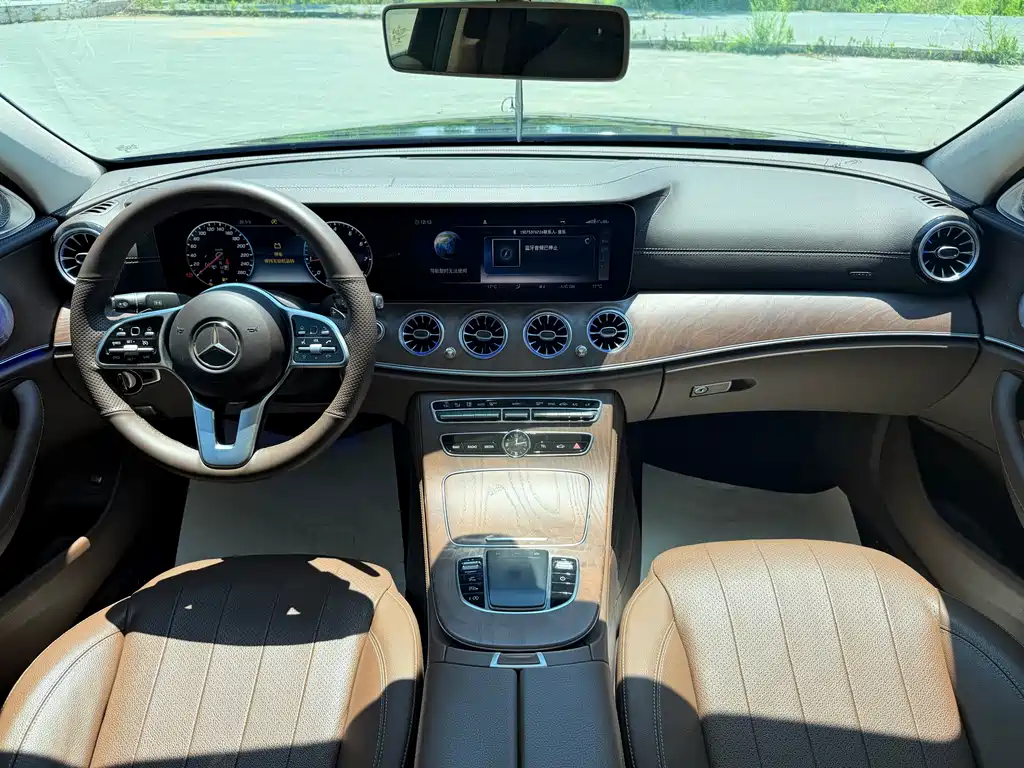 Mercedes-Benz E-Class 2020 — фото 16
