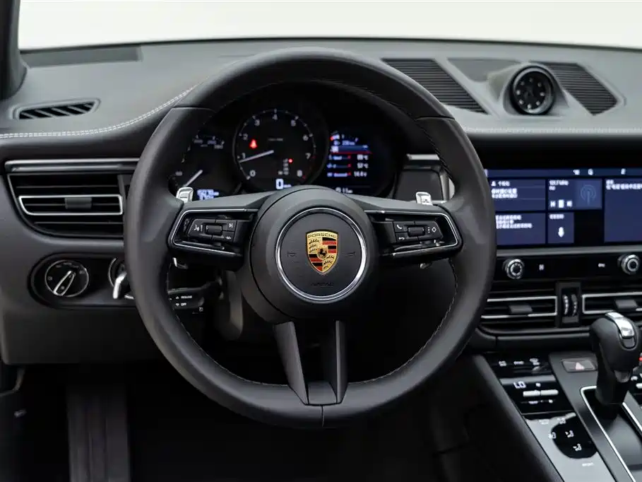 Porsche Macan 2022 — фото 12