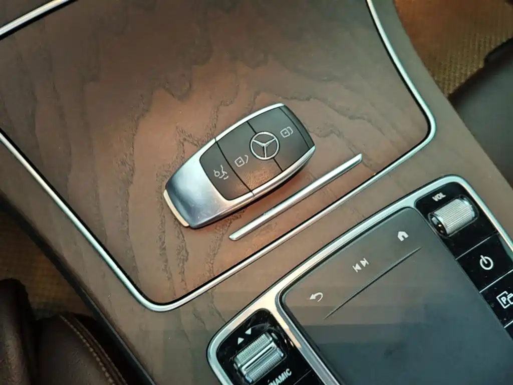 Mercedes-Benz GLC 2020 — фото 8