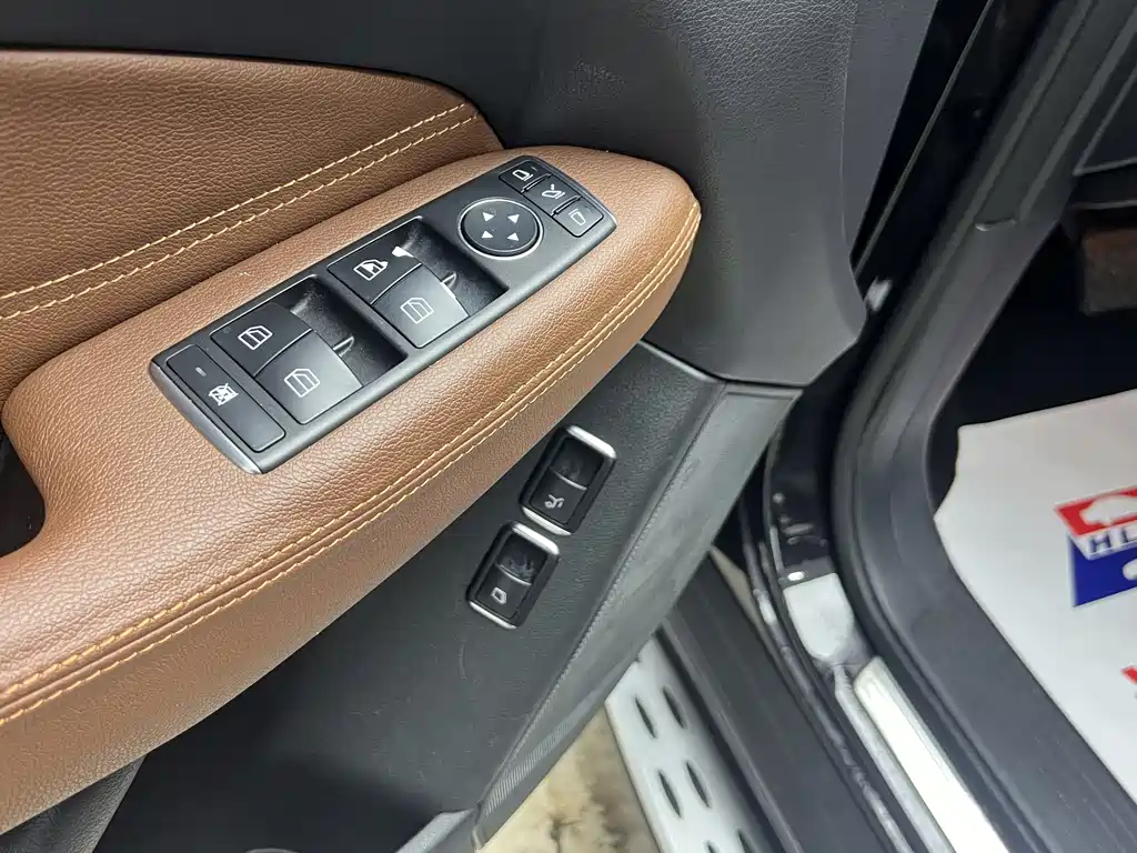 Mercedes-Benz GLS 2016 — фото 23