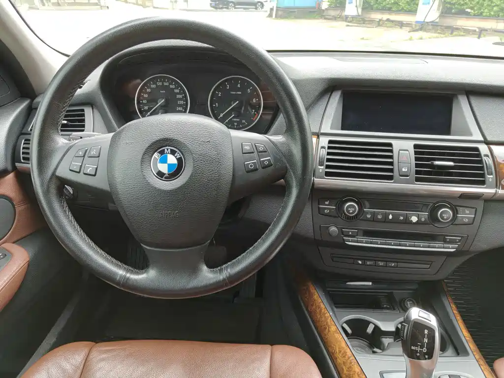 BMW X5 2011 — фото 16