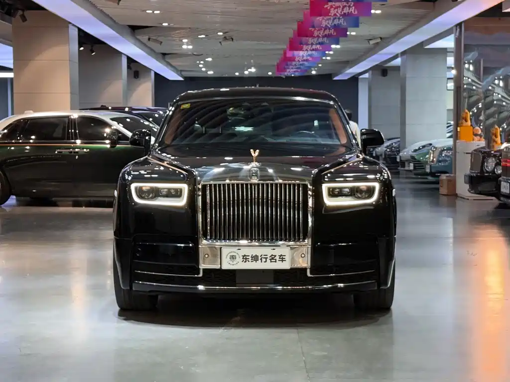Rolls-Royce Phantom 2020 — фото 2