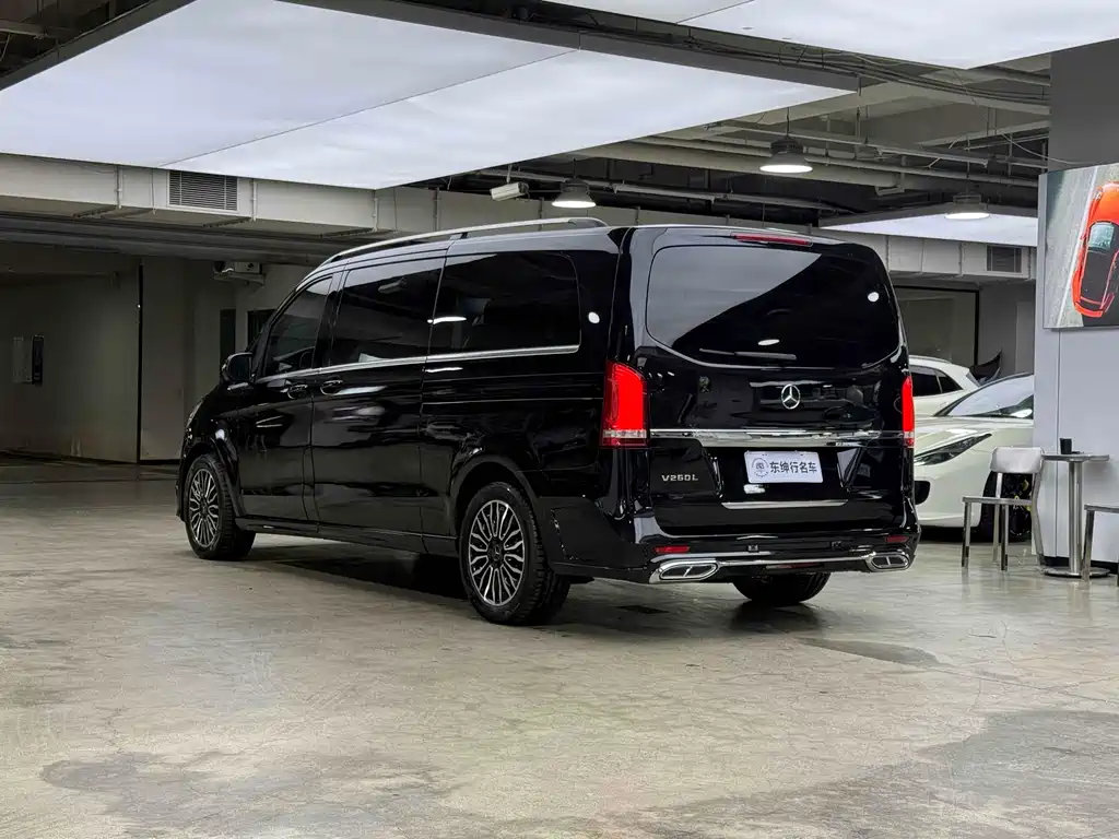 Mercedes-Benz V-Class 2018 — фото 4